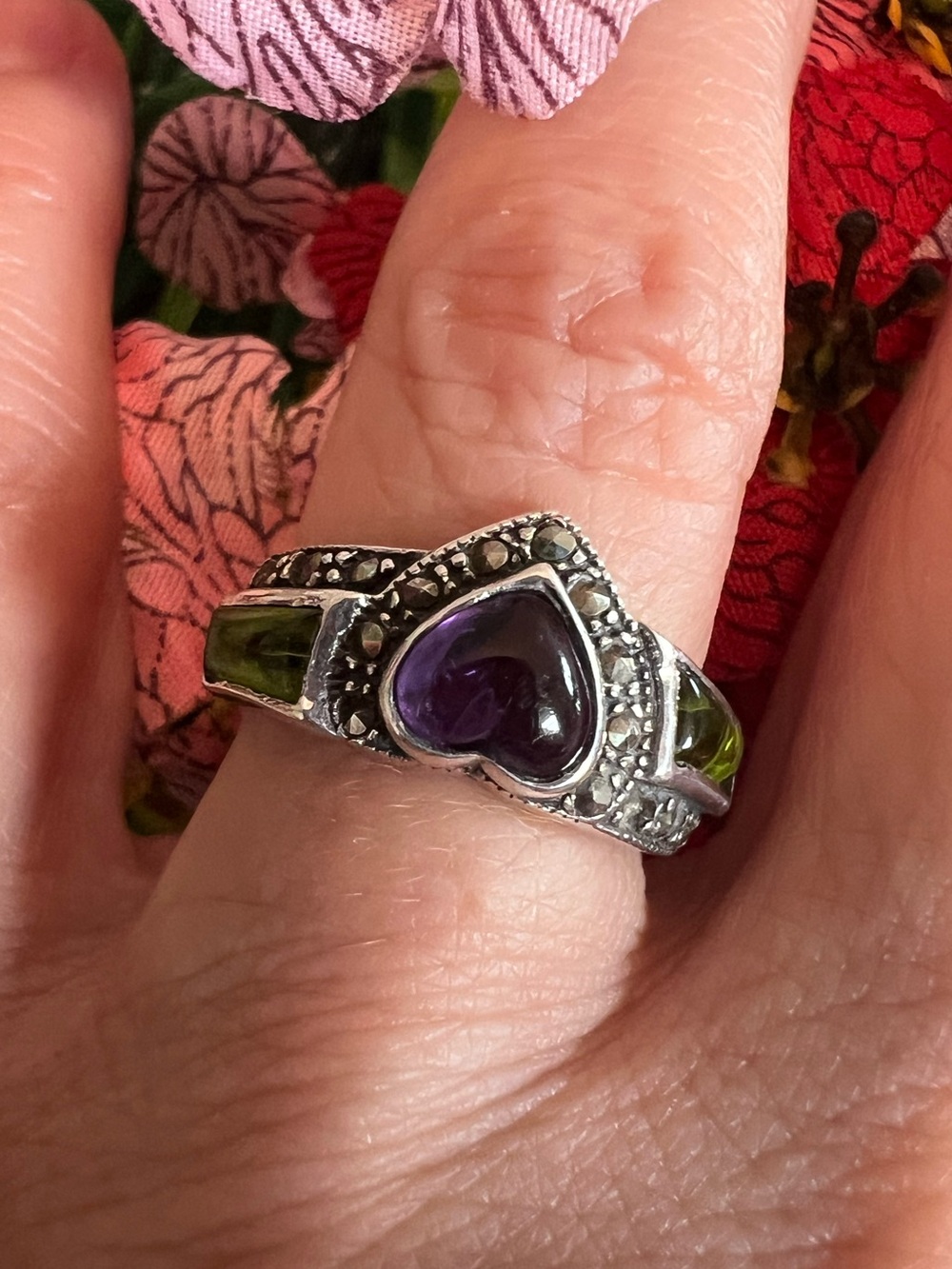 Sterling Silver Cabachon Heart Amethyst and Peridot Ring with Marcasite accents
